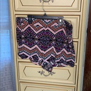 Elastic waist shorts